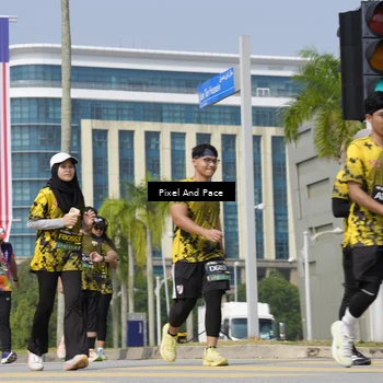 Runner Photo 6530859