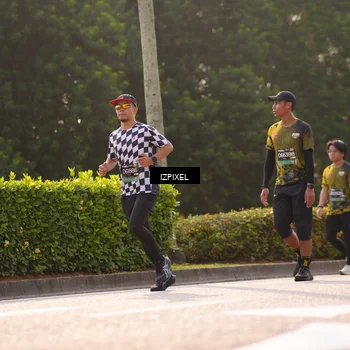 Runner Photo 6531435