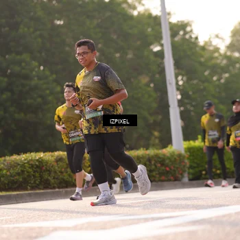 Runner Photo 6532024