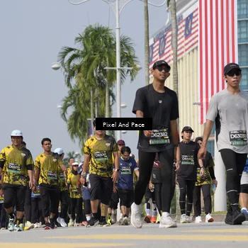 Runner Photo 6532047
