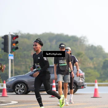Runner Photo 6532179