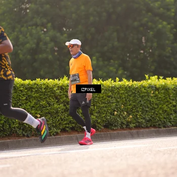Runner Photo 6532231