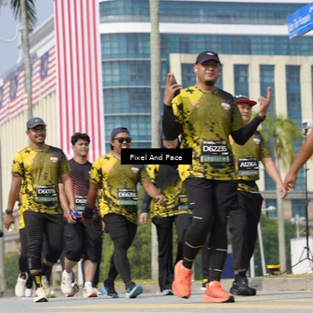 Runner Photo 6532333