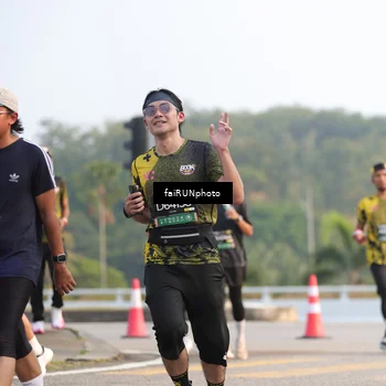 Runner Photo 6532417