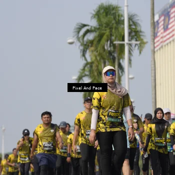 Runner Photo 6532492