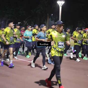 Runner Photo 6532535