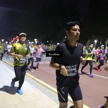 Runner Photo 6533118