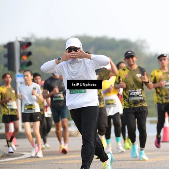 Runner Photo 6533237