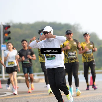 Runner Photo 6533242