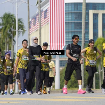 Runner Photo 6533260