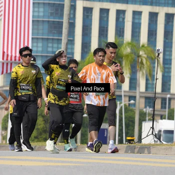 Runner Photo 6533313