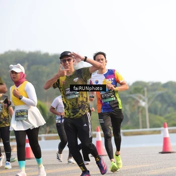 Runner Photo 6533444
