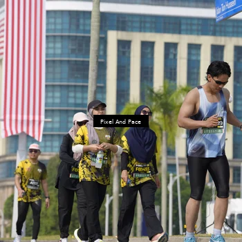 Runner Photo 6533480