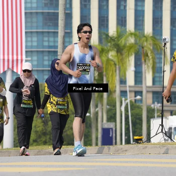 Runner Photo 6533494