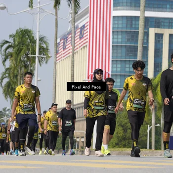 Runner Photo 6533650
