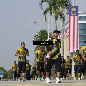 Runner Photo 6533742