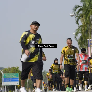 Runner Photo 6533767
