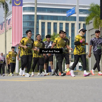 Runner Photo 6533804