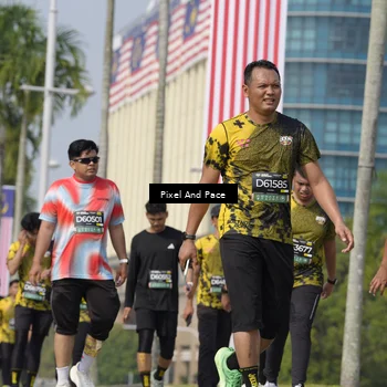Runner Photo 6533846