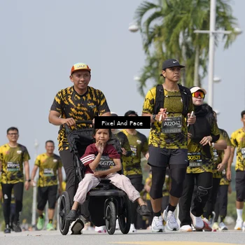 Runner Photo 6533875