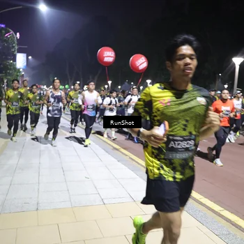 Runner Photo 6533895
