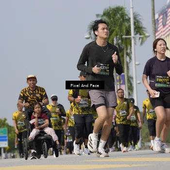 Runner Photo 6533896