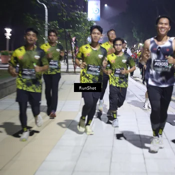 Runner Photo 6533927