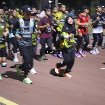 Runner Photo 6534295