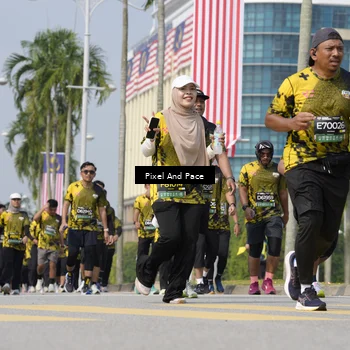 Runner Photo 6534325