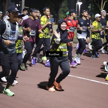 Runner Photo 6534349