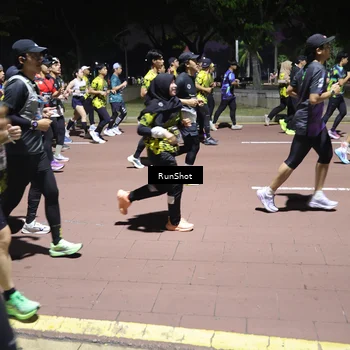 Runner Photo 6534354
