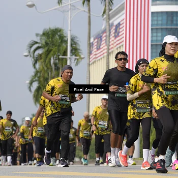 Runner Photo 6534355