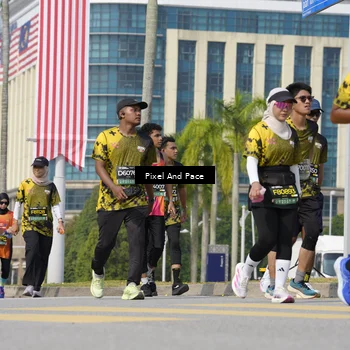 Runner Photo 6534650