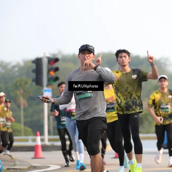 Runner Photo 6535854