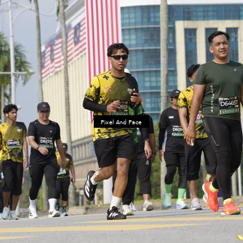 Runner Photo 6536054