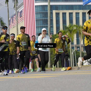 Runner Photo 6536165