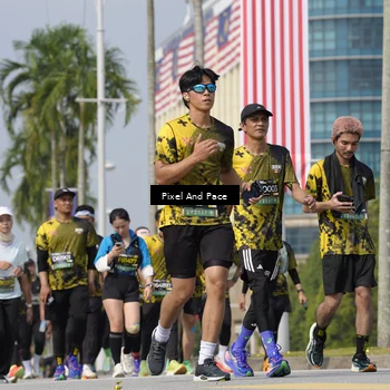 Runner Photo 6536242