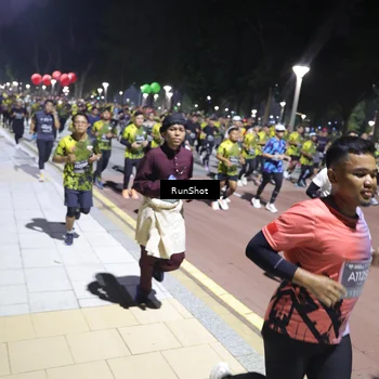 Runner Photo 6536246