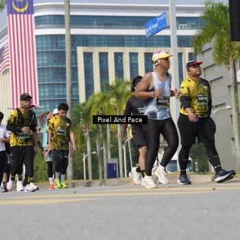Runner Photo 6536339