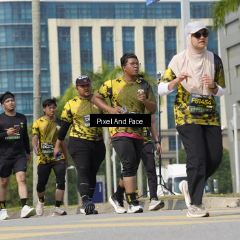 Runner Photo 6536375
