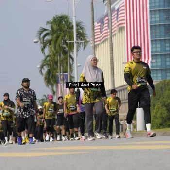 Runner Photo 6536487