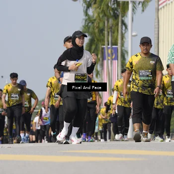 Runner Photo 6536643