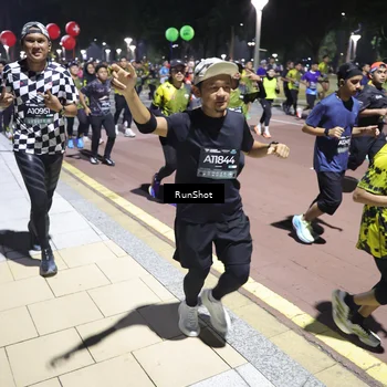 Runner Photo 6536678