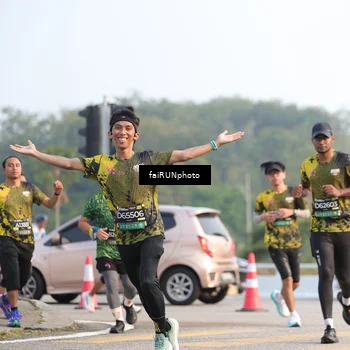 Runner Photo 6536706