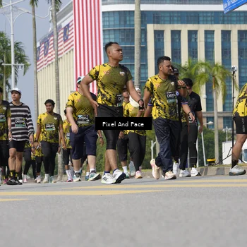 Runner Photo 6537034