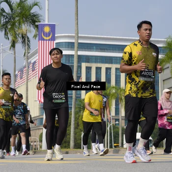 Runner Photo 6537149