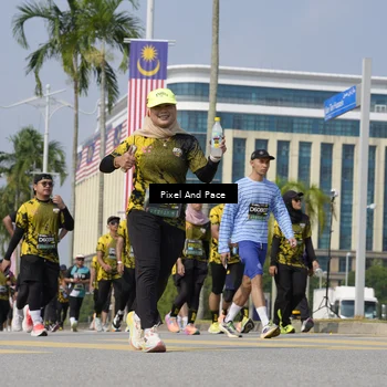Runner Photo 6537477