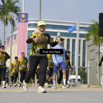 Runner Photo 6537489