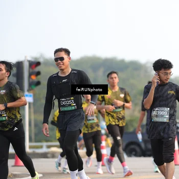 Runner Photo 6537664