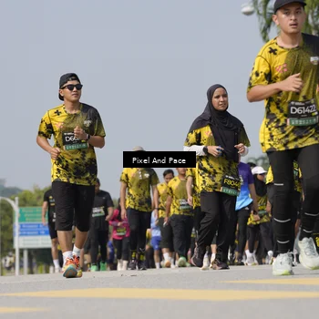 Runner Photo 6537898